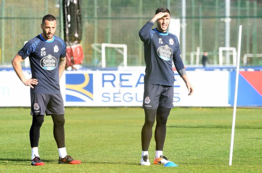 Dos grupos en Abegondo para preparar el encuentro ante el Espanyol