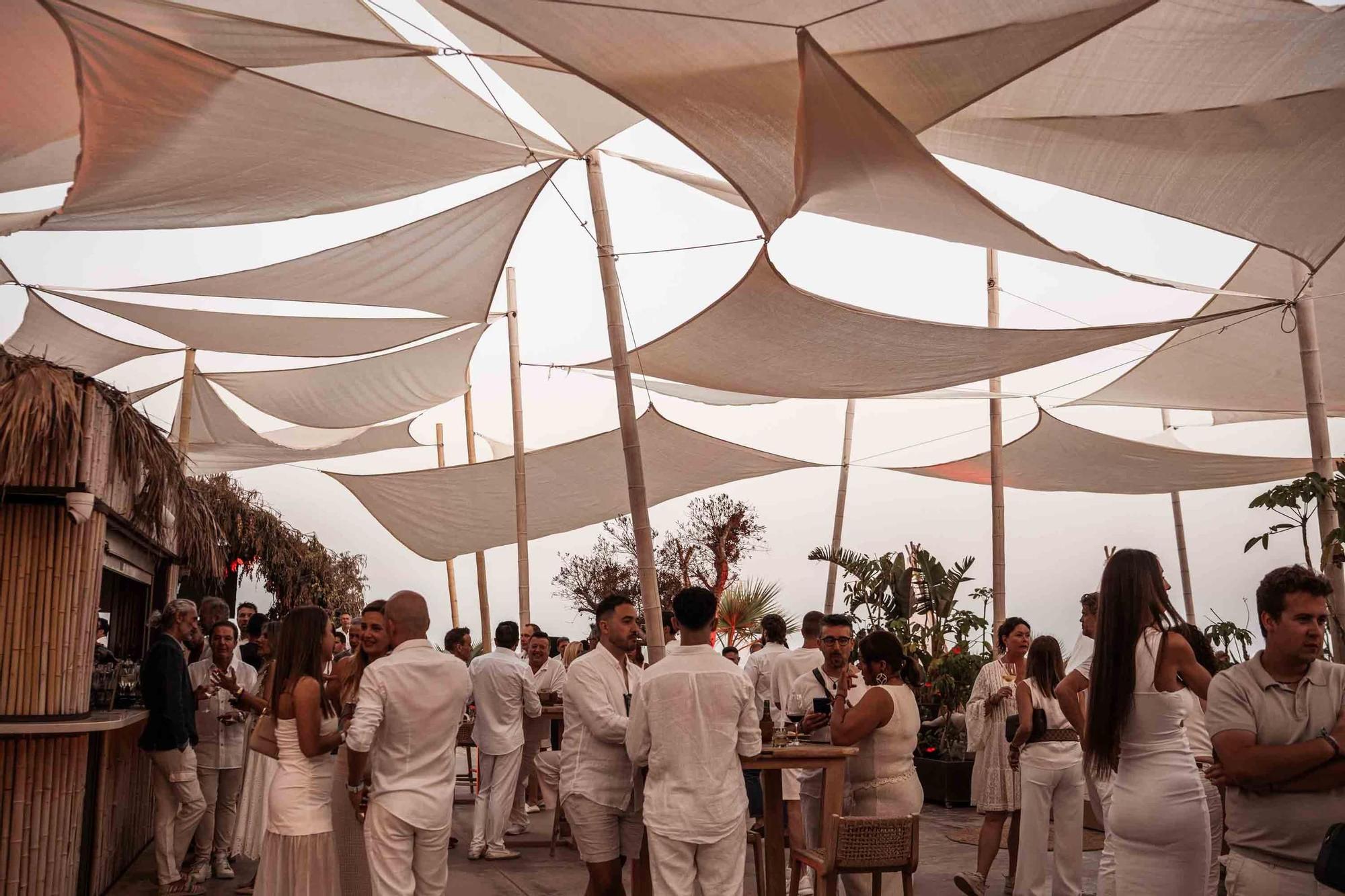 Puntapiedra reabre sus puertas con la fiesta que marca el inicio del verano 2025 en Alicante