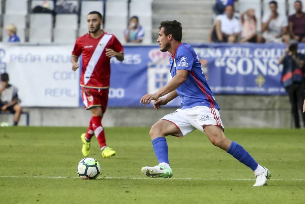 El partido entre el Real Oviedo y el Rayo Vallecano, en imágenes