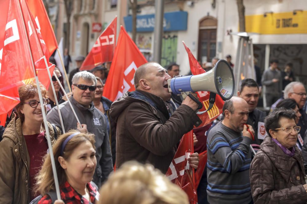 Medio millar de personas vuelven a manifestarse en Palma por las pensiones