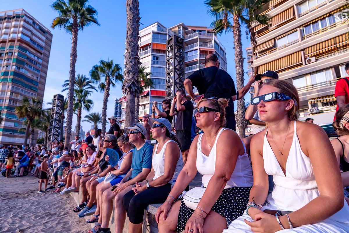 Así se ha visto el eclipse desde Benidorm Así se ha visto el eclipse desde Benidorm