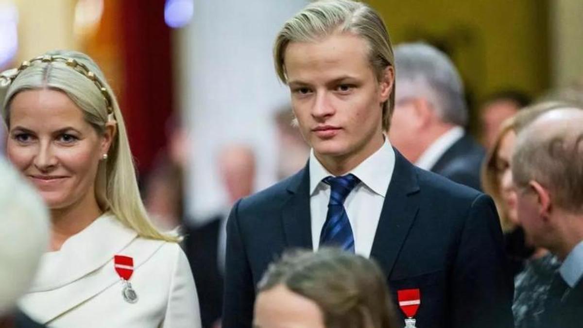 Marius Borg Høiby amb la seva mare, la princesa Mette-Marit