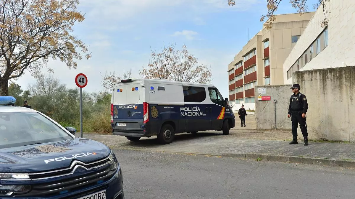 La defensa de los padres de la niña muerta en el tiroteo de Plasencia acusará de homicidio a todos los encarcelados