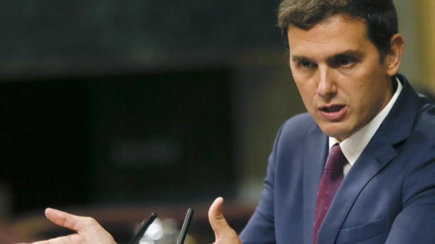 Rivera, a Rajoy: «Compti amb mi en una oposició responsable»