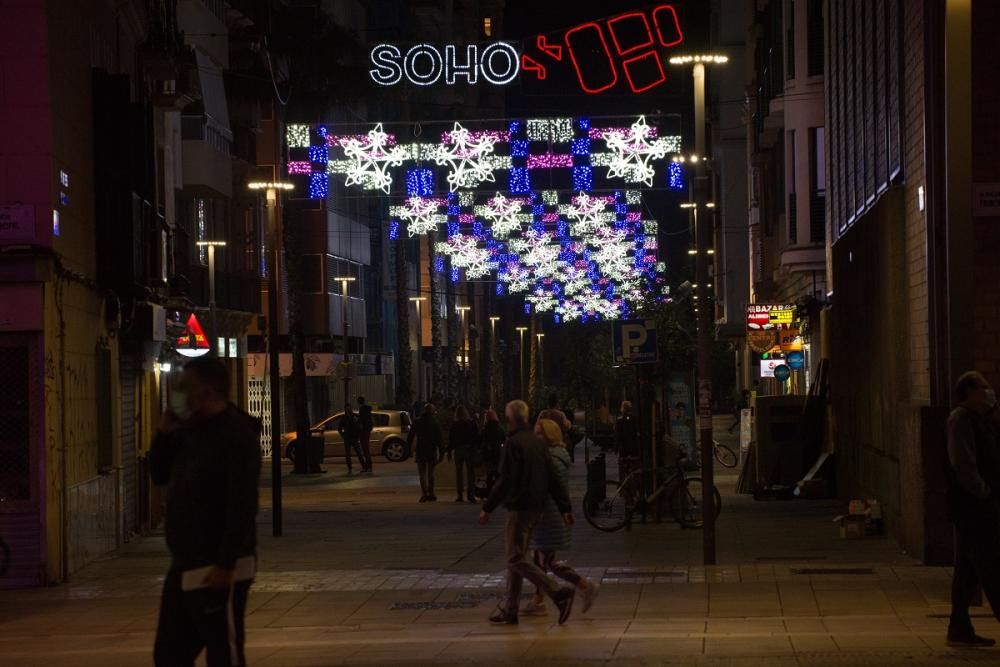 Málaga se echa a la calle para vivir su Navidad Covid-19