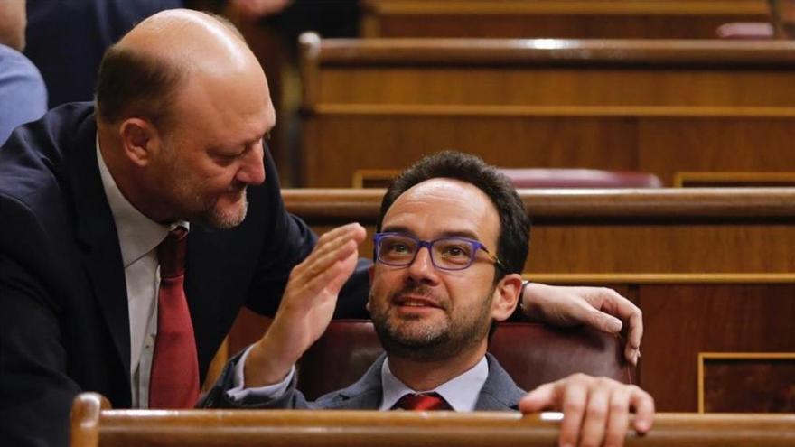 Pradas considera a Díaz la dirigente &quot;más capacitada&quot; para liderar el PSOE