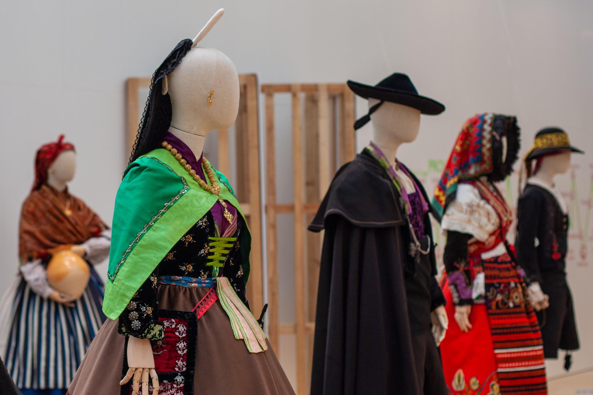 GALERÍA | La inauguración de la muestra de indumentaria tradicional en Zamora, en imágenes