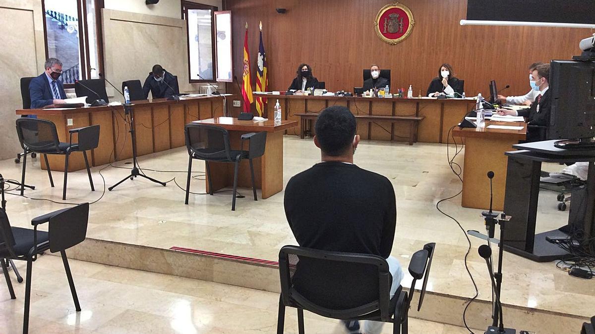 El acusado, durante el juicio celebrado en la Audiencia Provincial de Palma.