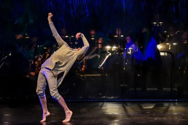 Sueño de una Noche de Animas en el Teatro Perez ...