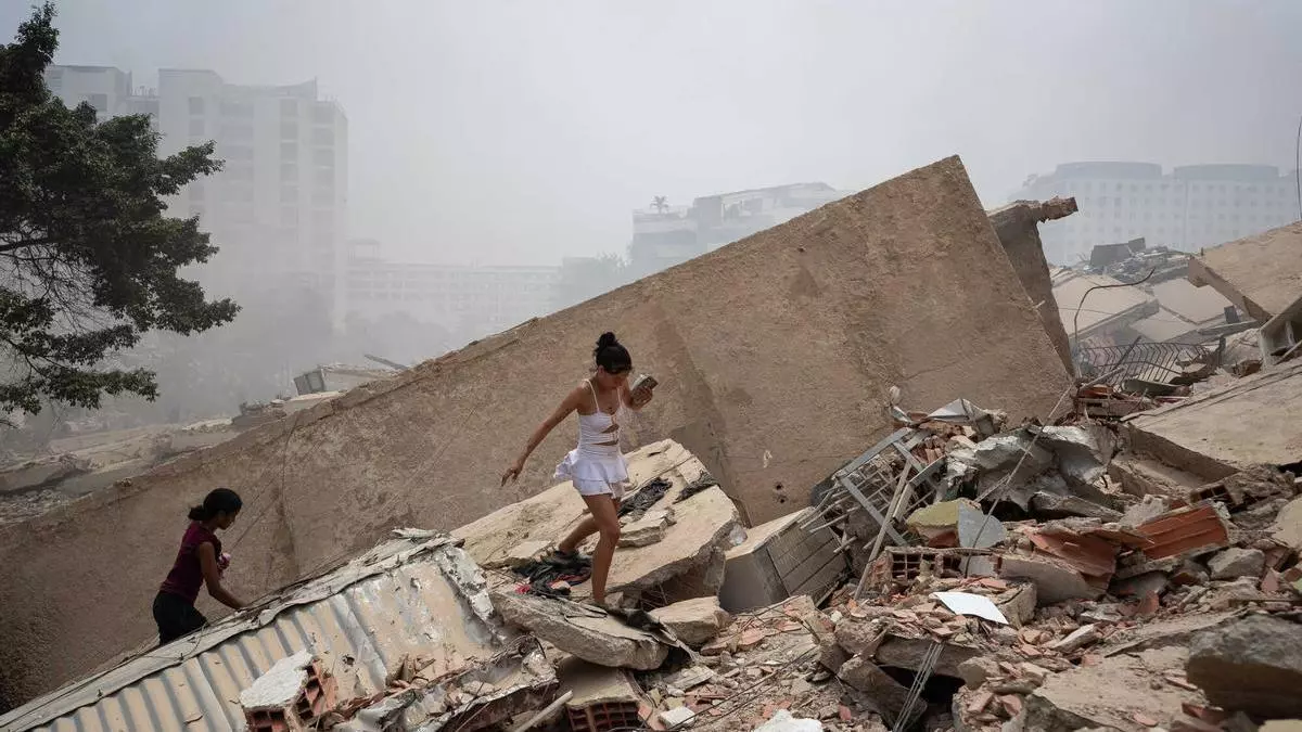 La comunidad venezolana en Sevilla vive con angustia la devastación por el terremoto: "El edificio donde viví se cayó y han fallecido dos familias"