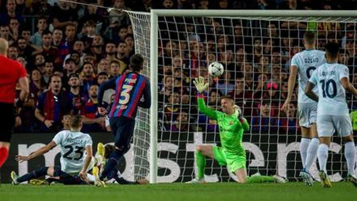 Piqué fue superado por Barella en la jugada del 1-1 del Inter en el Camp Nou.