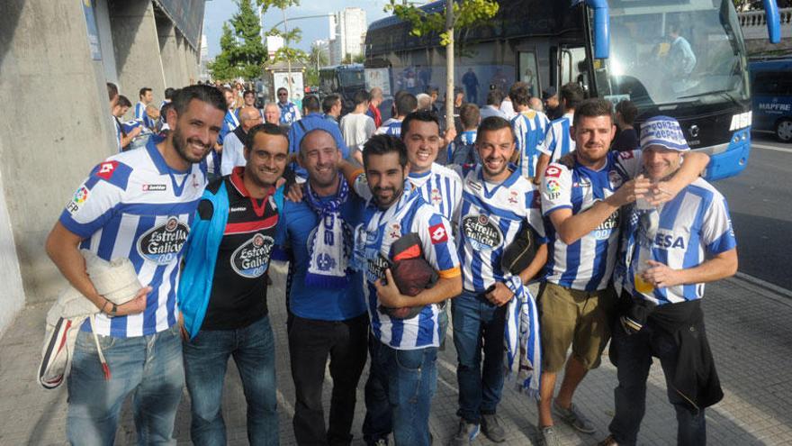 Aficionados deportivistas en un viaje organizado por la Federación de Peñas.