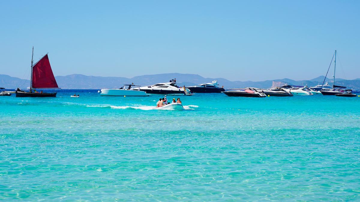 El restaurante Juan y Andrea cuenta con servicio para barcos.