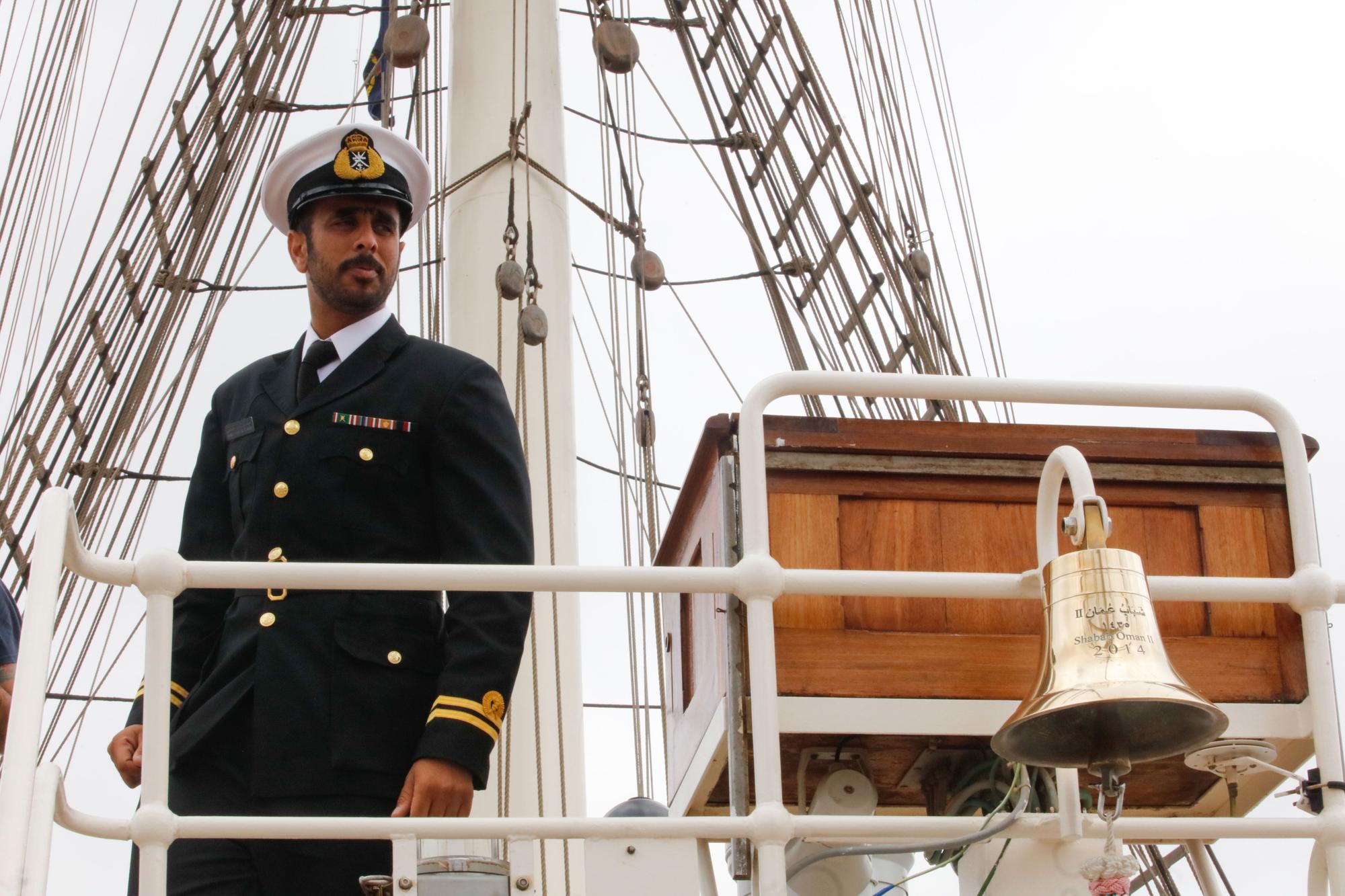 Jornada de puertas abiertas en el velero de Omán barco escuela 'Royal Shabab Omán 2'