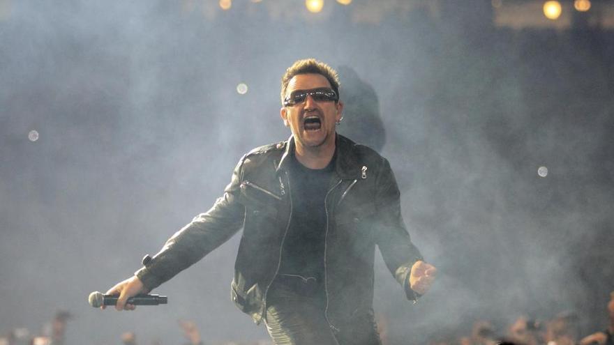 Bono, cantante de U2, en un concierto del grupo // Paul Hanna