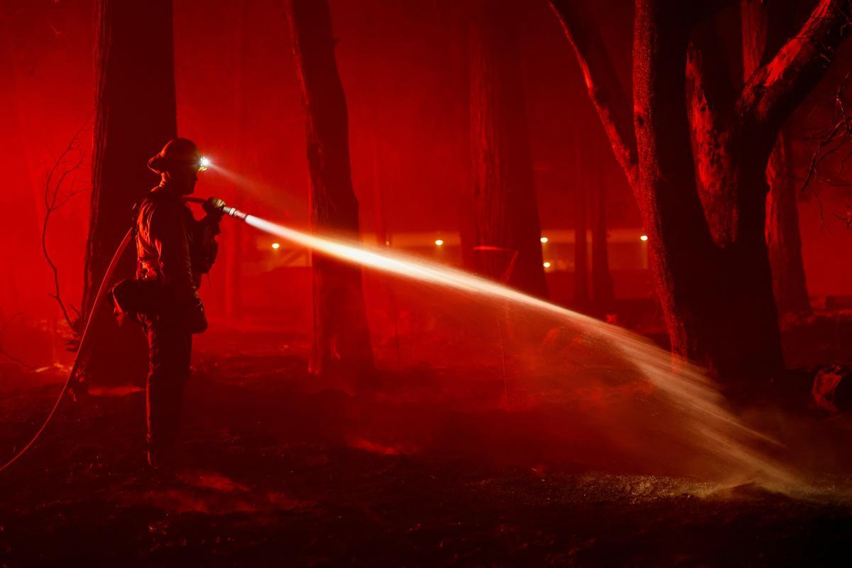 Mosquito Fire in Foresthill, California