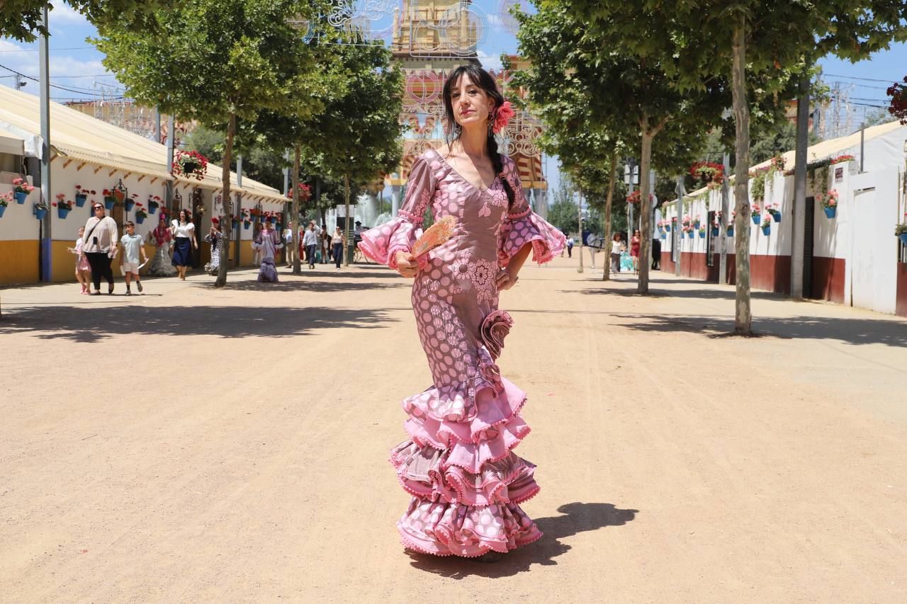 Trajes de gitana en el miércoles de Feria