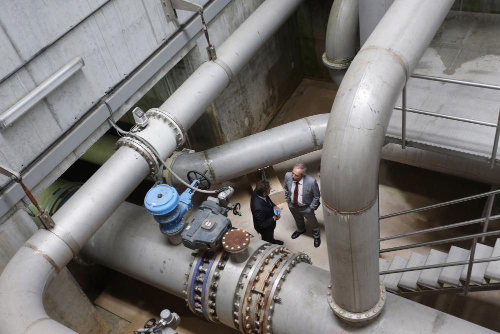 El alcalde de Oviedo, Wenceslao López, visita los despósitos de agua de El Campón