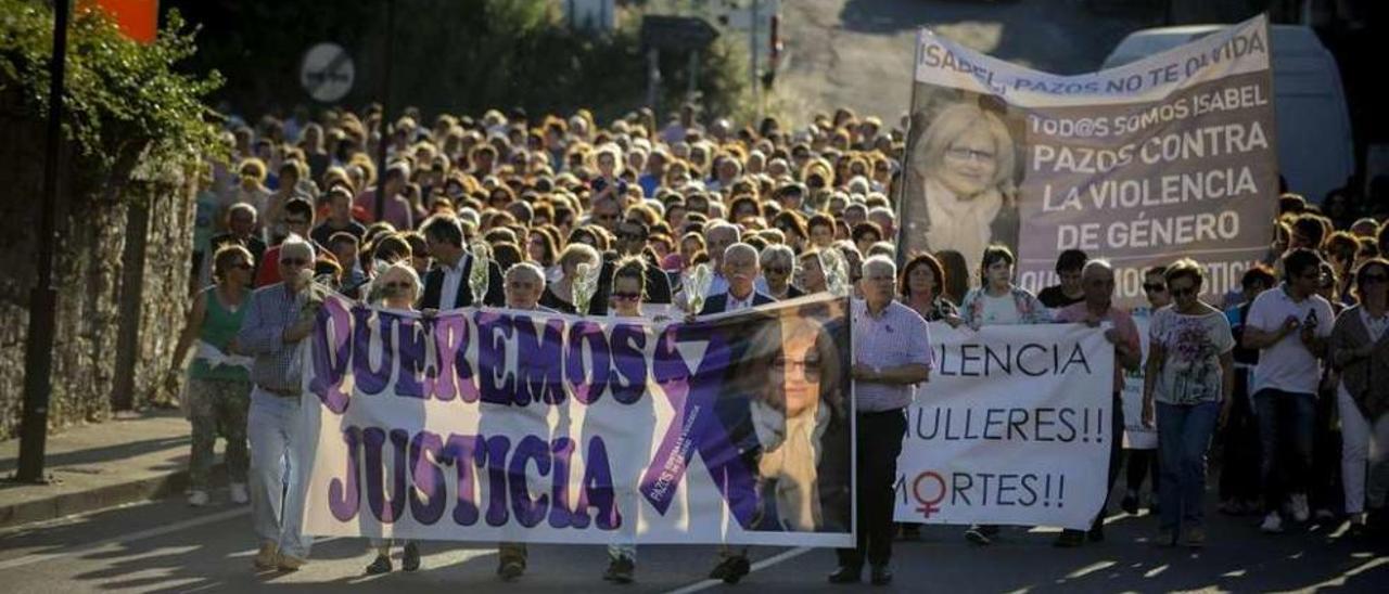 Familiares y vecinos se manifestaron en Verín, tras el asesinato, para reclamar justicia. // Brais Lorenzo