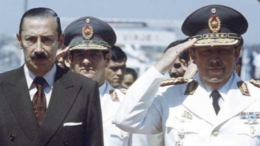 Videla, con el dictador paraguayo Stroessner en 1979.