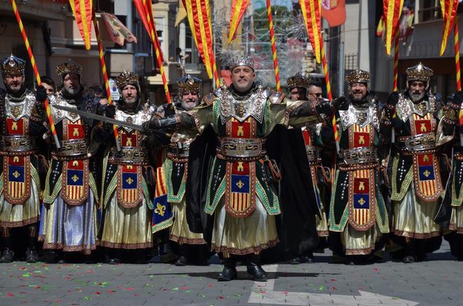 Así ha sido la Entrada Cristiana de los Moros y Cristianos de Petrer
