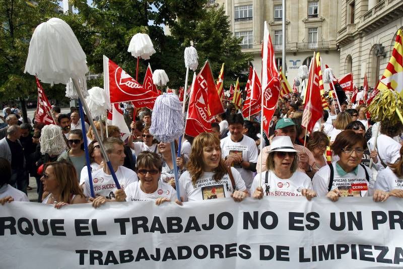 Fotogalería:  Manifestación en favor de los trabajadores de limpieza