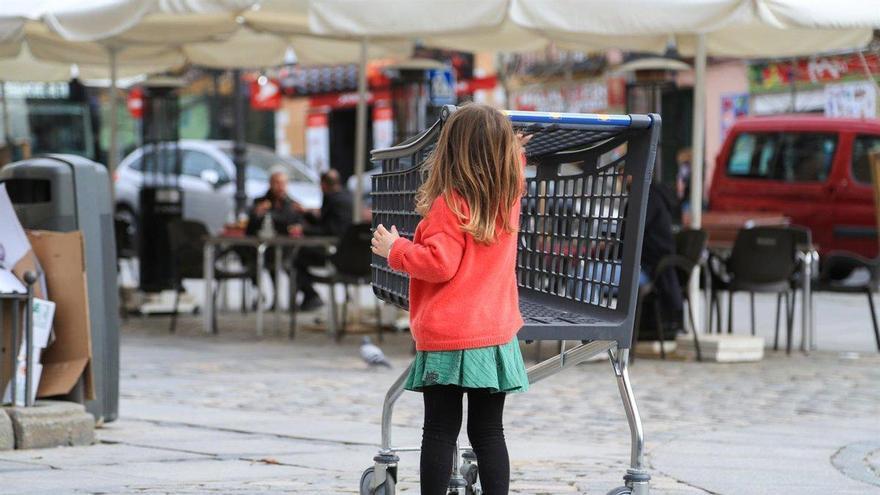 Guía de la nueva ayuda de 200 euros al mes para los padres de los 105.000 menores de edad de Castellón