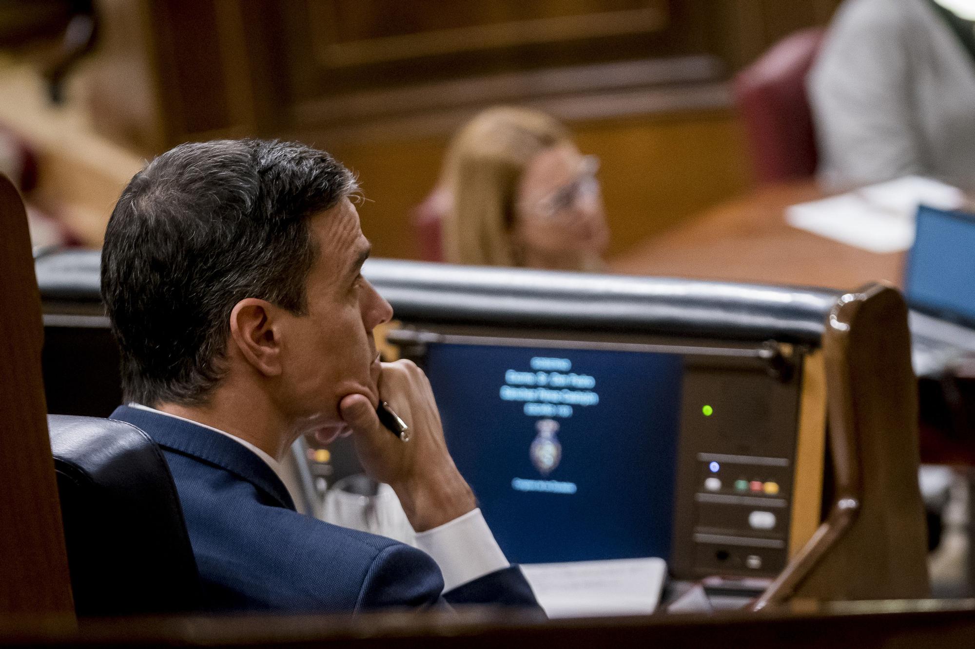 Archivo - El presidente del Gobierno, Pedro Sánchez, durante una sesión plenaria en el Congreso de los Diputados.