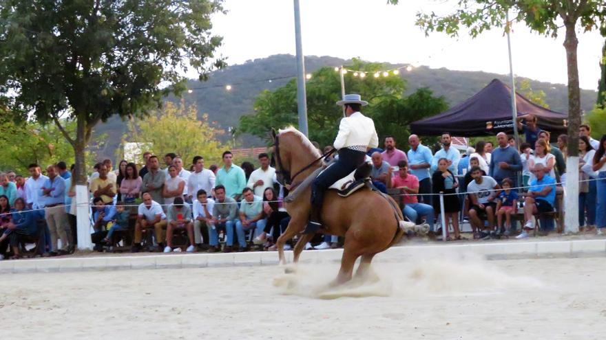 El palmerino Álvaro Teba ganador del Concurso Nacional de doma a la Vaquera de Monesterio