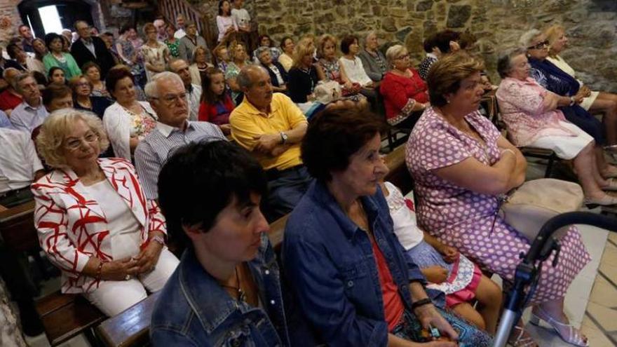 Una misa cierra las fiestas de Santiago del Monte