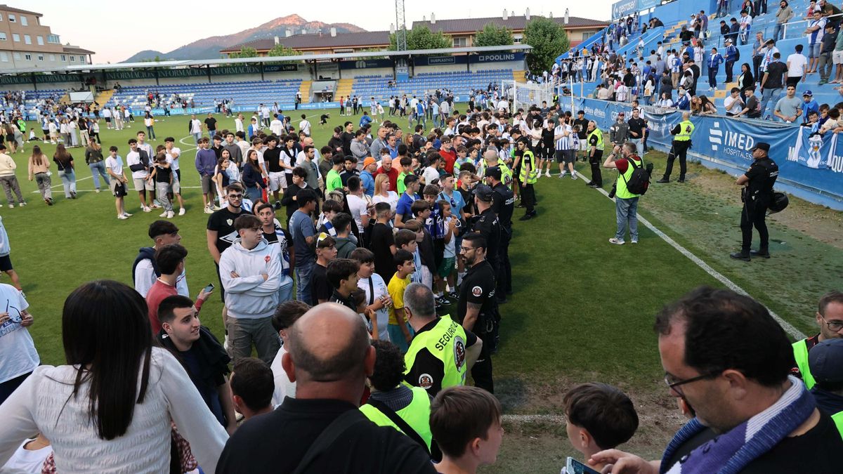 Alcoyano - Real Madrid Castilla: estas son las imágenes del descenso a Segunda Federación