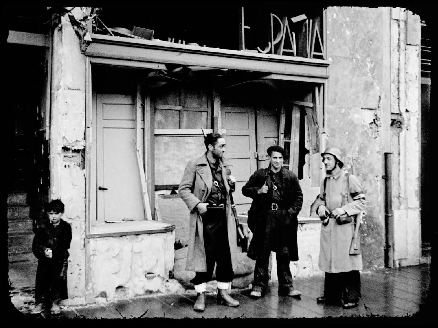 La entrada en Oviedo de las tropas nacionales. 2 de noviembre de 1936