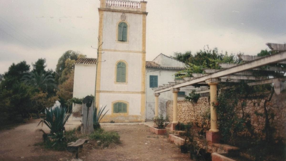 Antiga fotografia de la casa de Torrecremada, la restauració de la qual s'enllestirà ara