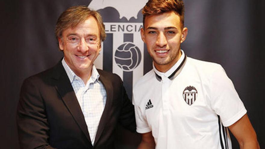 Munir ya es nuevo futbolista del Valencia