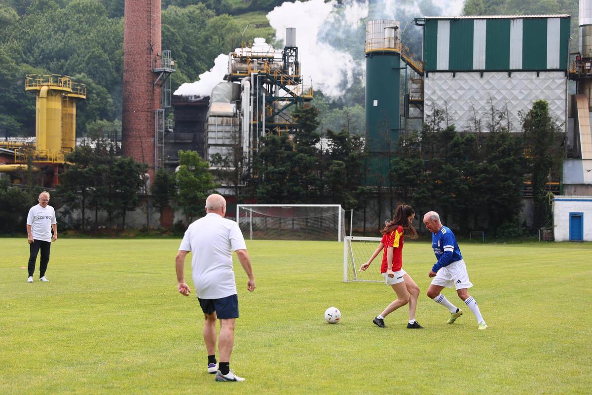 En imágenes: Los héroes que levantaron el único título de la historia del Real Oviedo se reencuentran 41 años después: así fue la "histórica y divertida" reunión