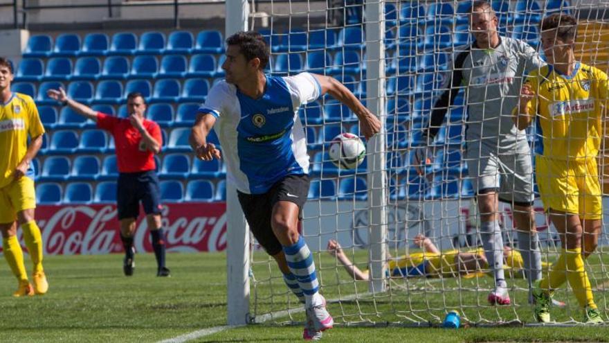 Nieto celebra su gol de hace dos semanas ante el Baleares, el último marcado por el Hércules.