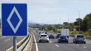 Es oficial: la DGT cambia las normas y estrena una nueva señal que afectará a miles de conductores