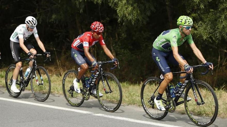 Gesink gana la etapa y Froome aguanta los ataques de Quintana en el Aubisque