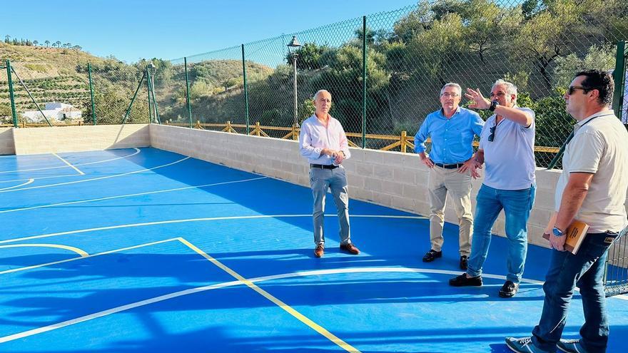 Rincón recupera una gran zona verde en la urbanización La Candelaria de Benagalbón