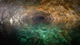 El increíble pozo natural en el que puede estar a cueva submarina más grande de España