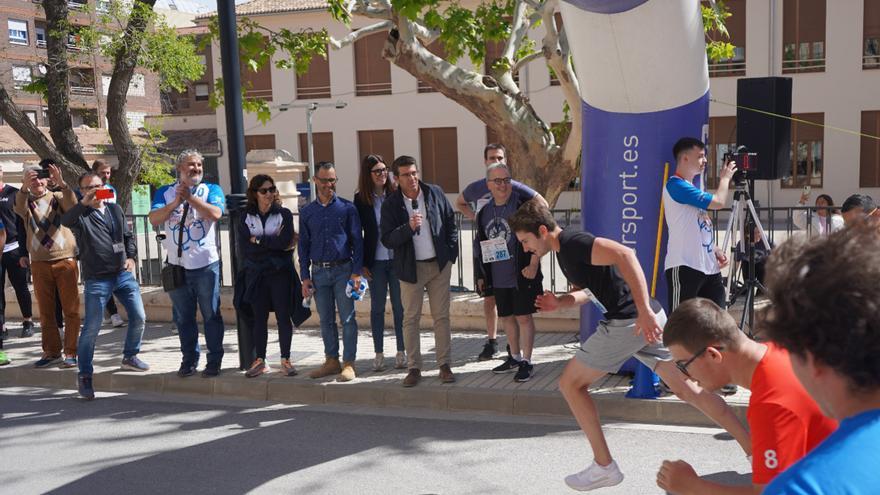 La IV Carrera Universitaria de Ontinyent reúne a 300 corredores en el Llombo