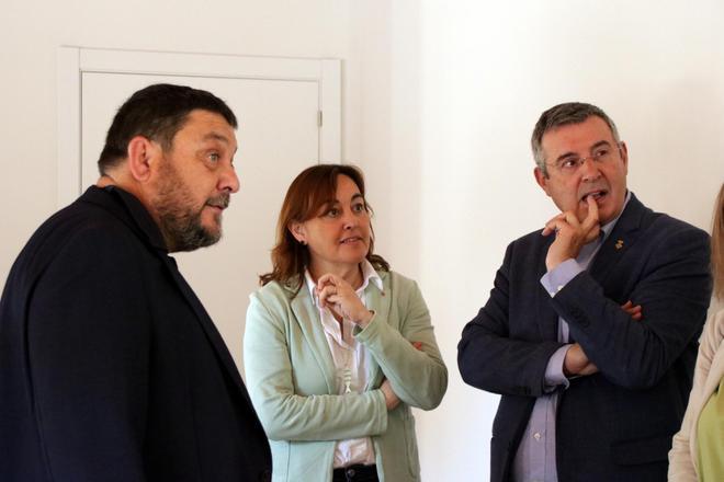 Paneque se compromete a "ajustar al máximo" el impacto del Plan de Energías Renovables después de las quejas del territorio