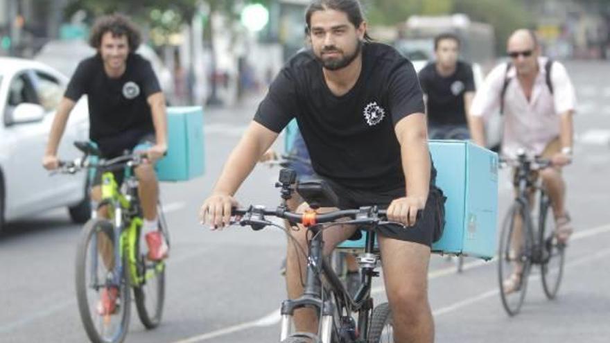 Repartidores de Deliveroo durante la huelga del pasado 8 de julio.