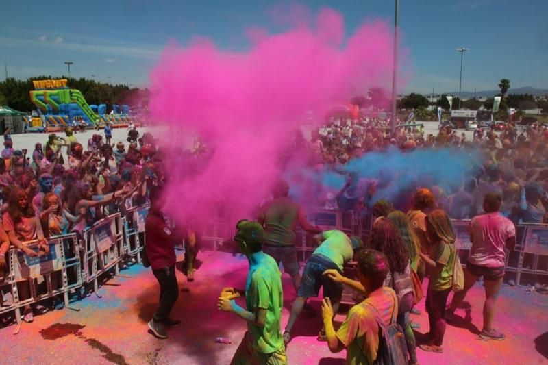 Búscate en la primera Unicaja Color Road de Málaga