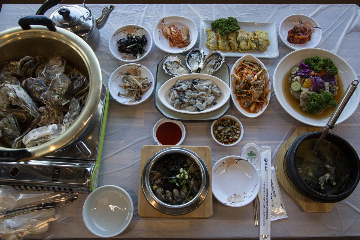 Auge del cultivo de ostras en Tongyeong (Corea del Sur)