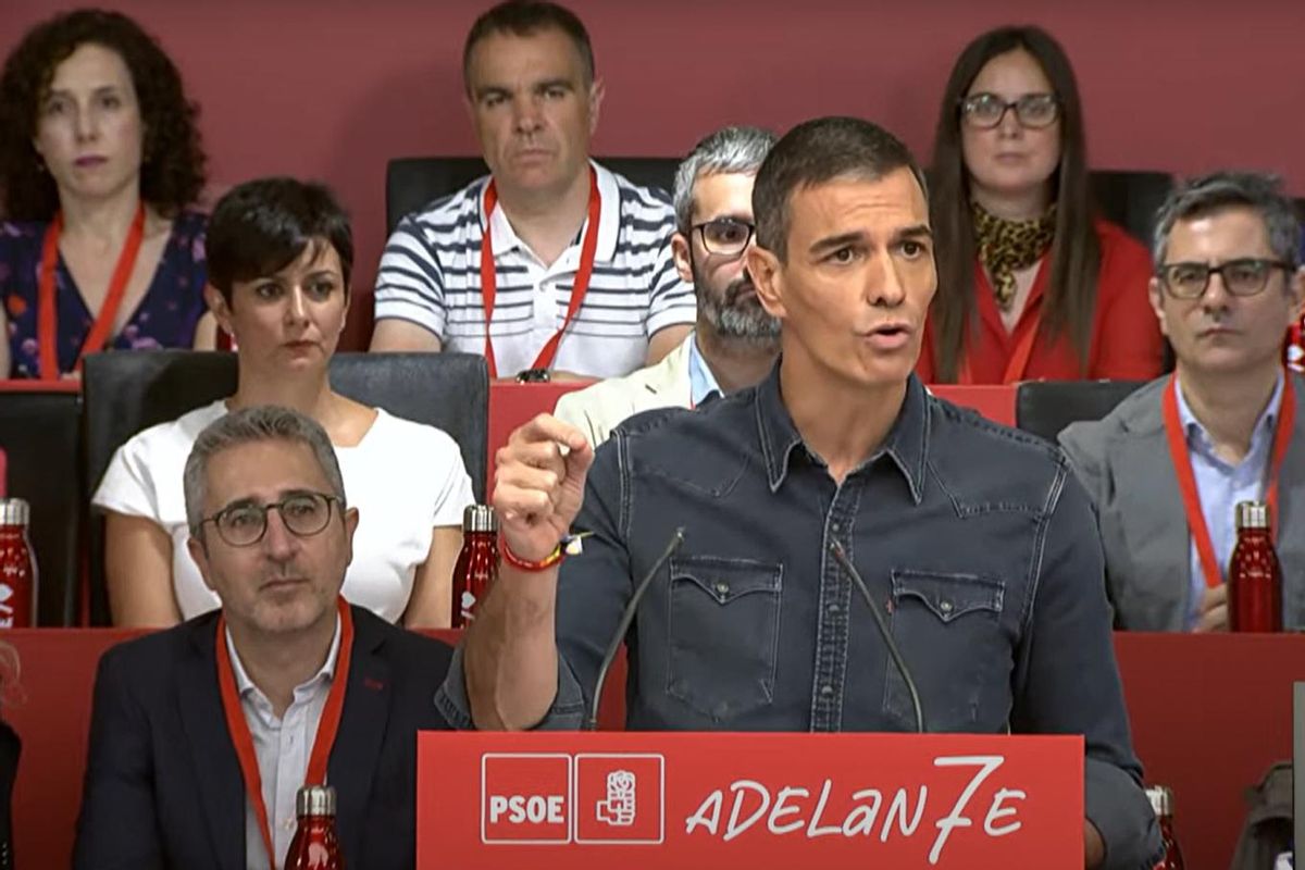 Sánchez pide perdón y garantiza que el PSOE derrotará la corrupción