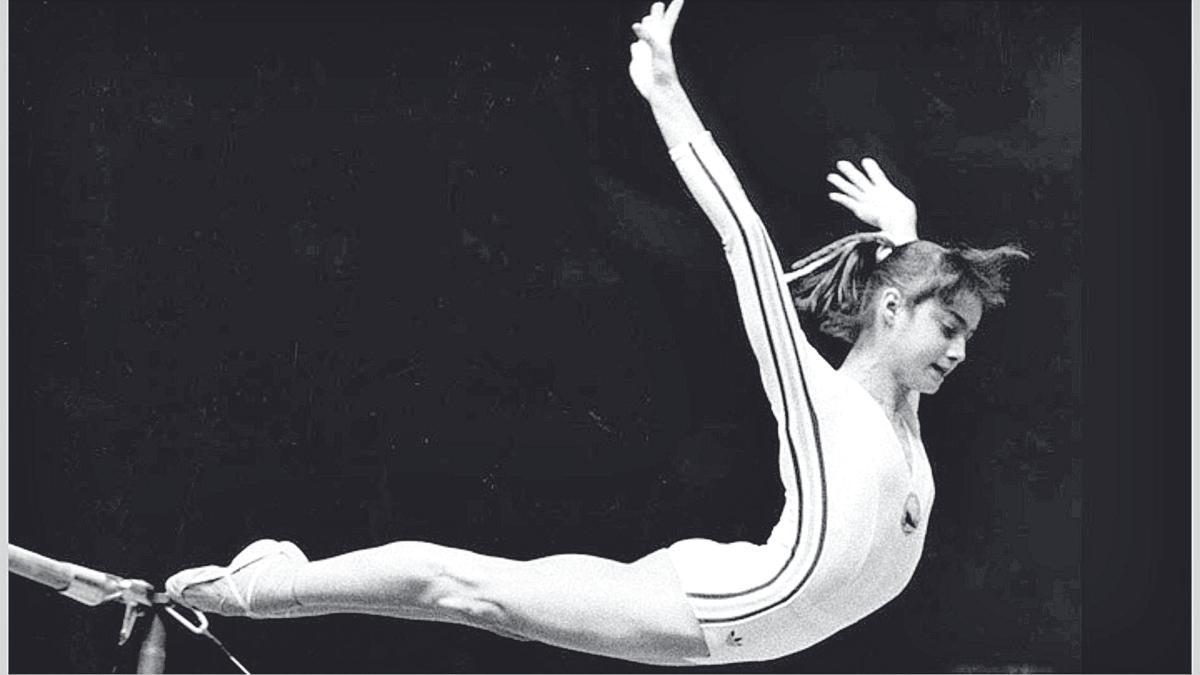 Nadia Comaneci vuela en Montreal 76 y consigue el primer 10 en la historia de la gimnasia femenina.