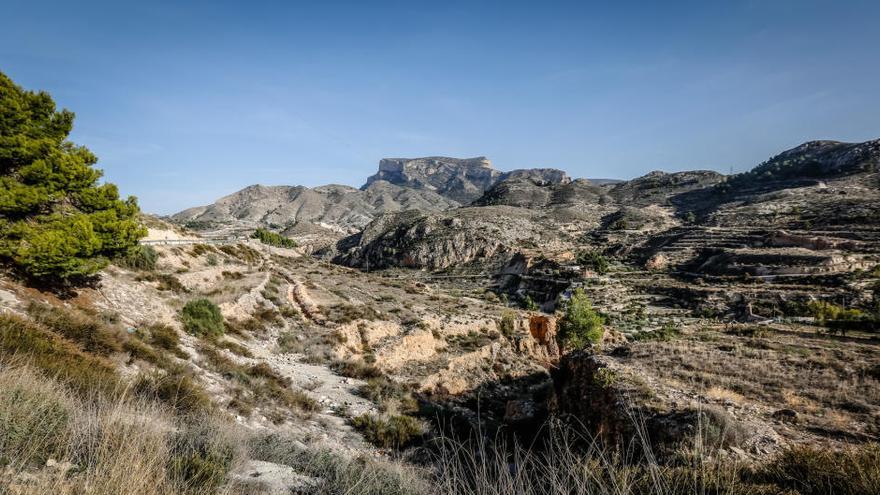 La Sierra del Cid será la primera cumbre.