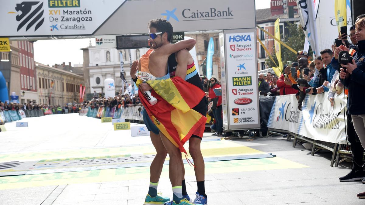 FOTOGALERÍA | Búscate en el Maratón de Zaragoza 2023