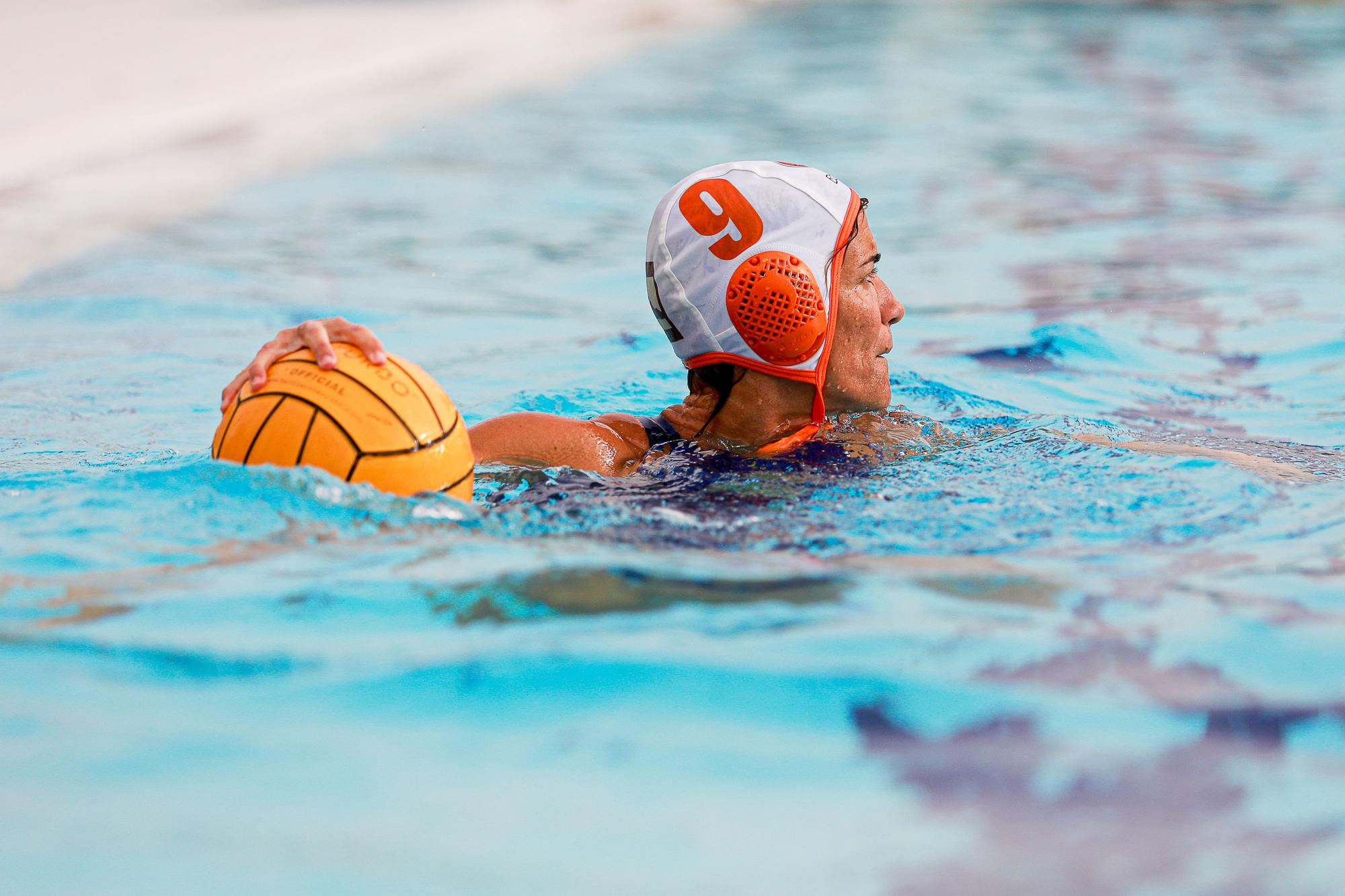 Waterpolo en Ibiza: las chicas del Sant Josep, más guerreras que nunca